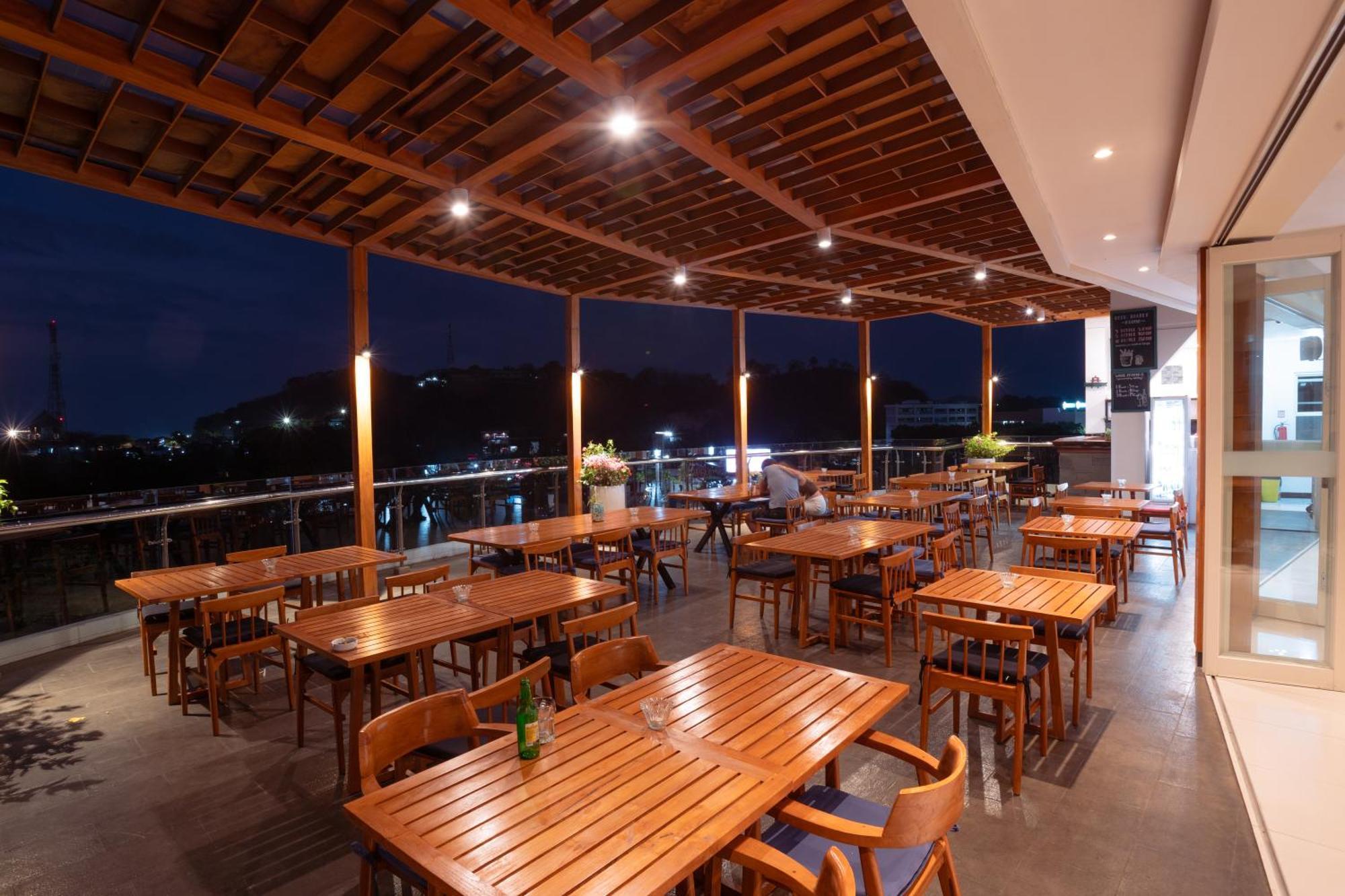 Zasgo Hotel Labuan Bajo Exterior foto